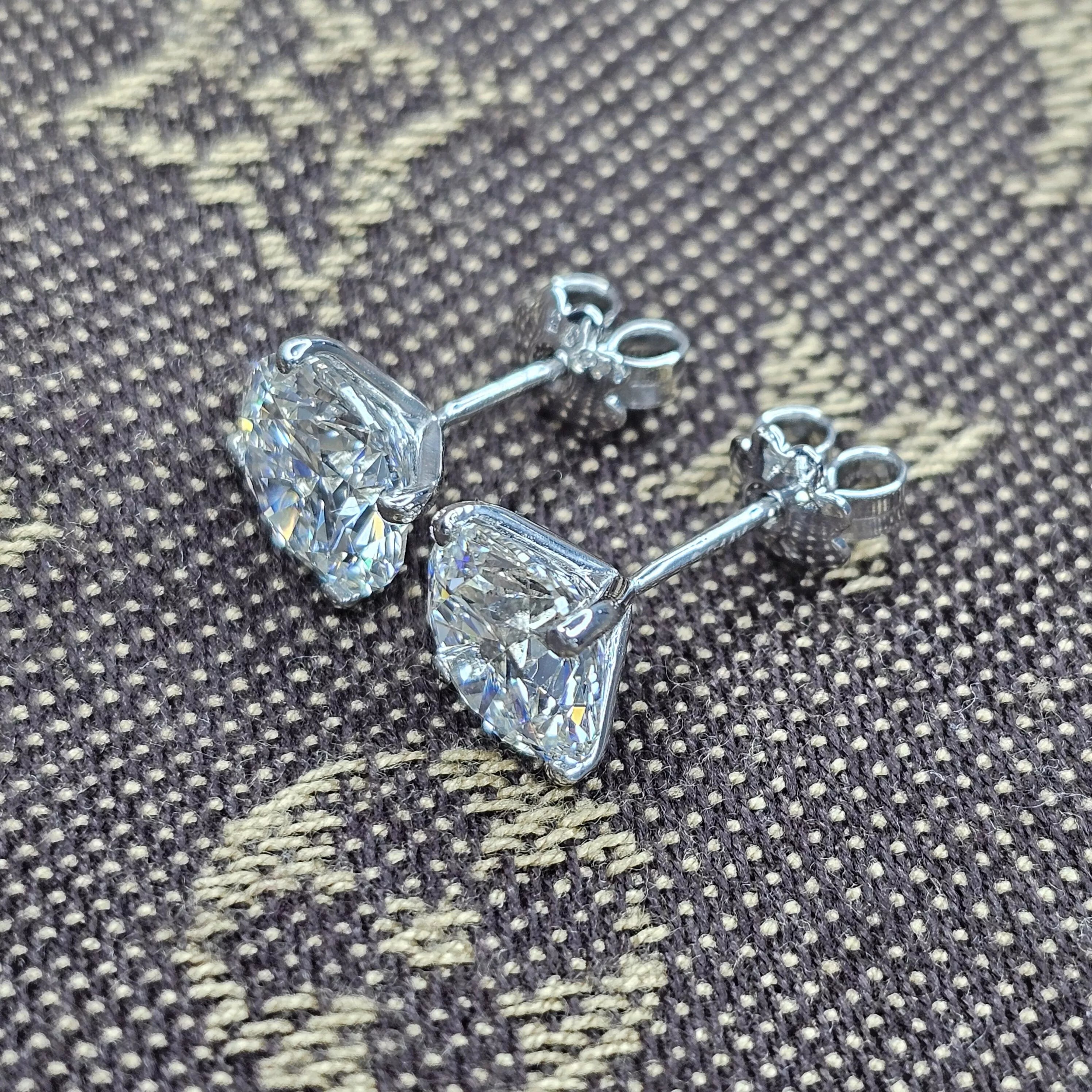 עגילים דגם ספיר | 0.5 - 2 קראט