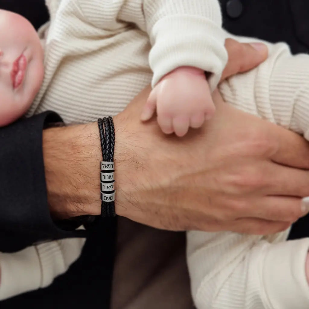 צמיד חריטה לגבר – עמיחי שחור